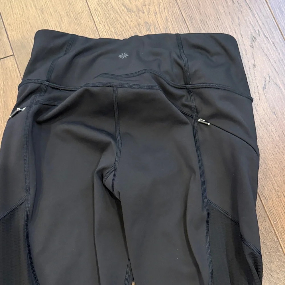 Athleta Mesh Contender Capri Size XS Black - C18-002
